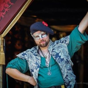 Meet your Posher, Devin